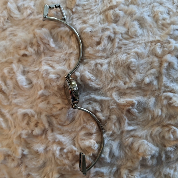 Anne Klein Watch " Bracelet" - Picture 2 of 3